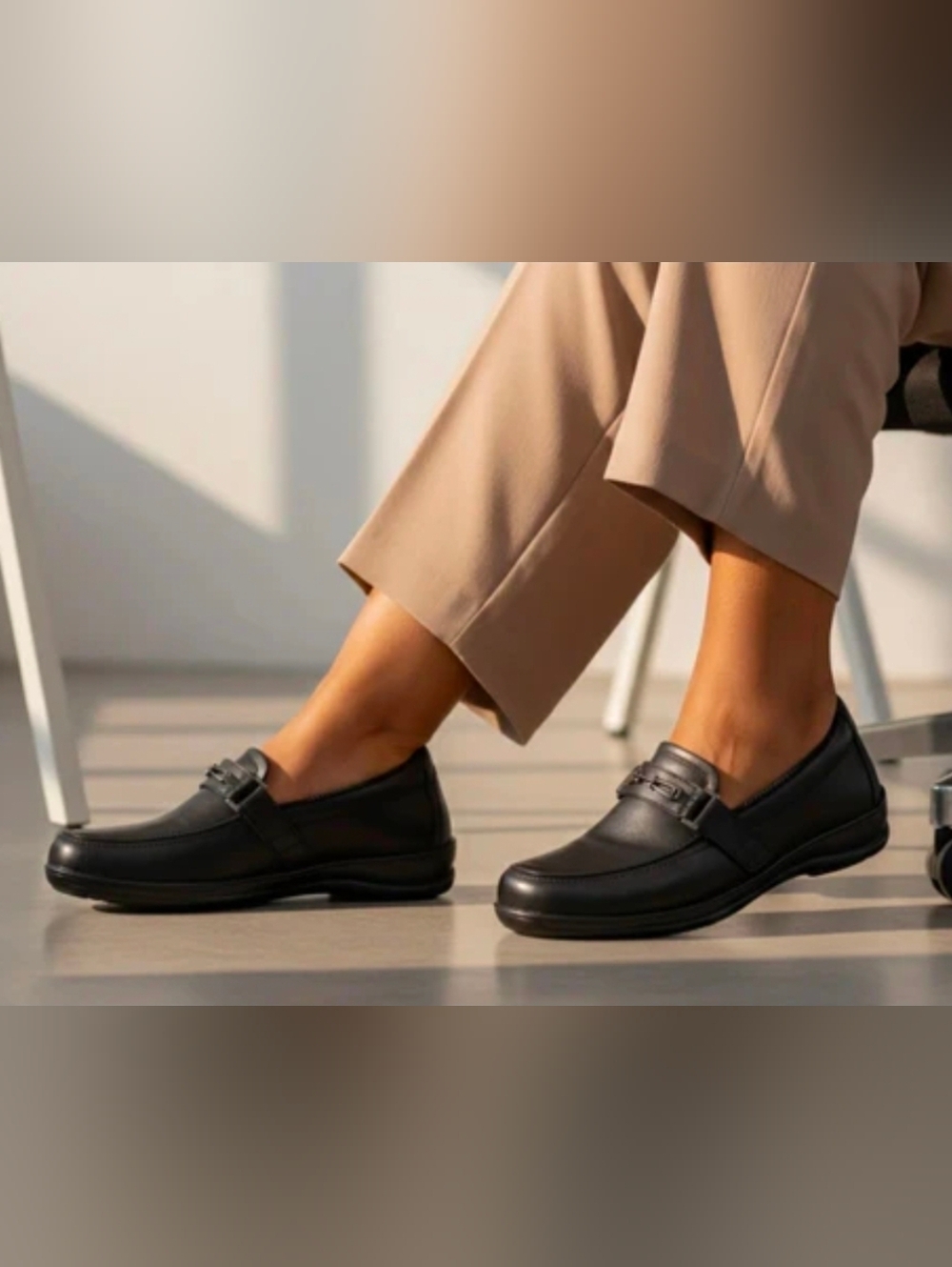 Orthofeet Chelsea Women's Casual Black Loafer Shoes  Size 9.5 New